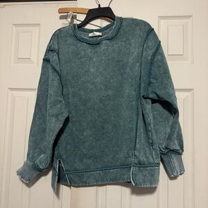 Zenana women’s Dark Green Crew neck fleece EXC SZ Large